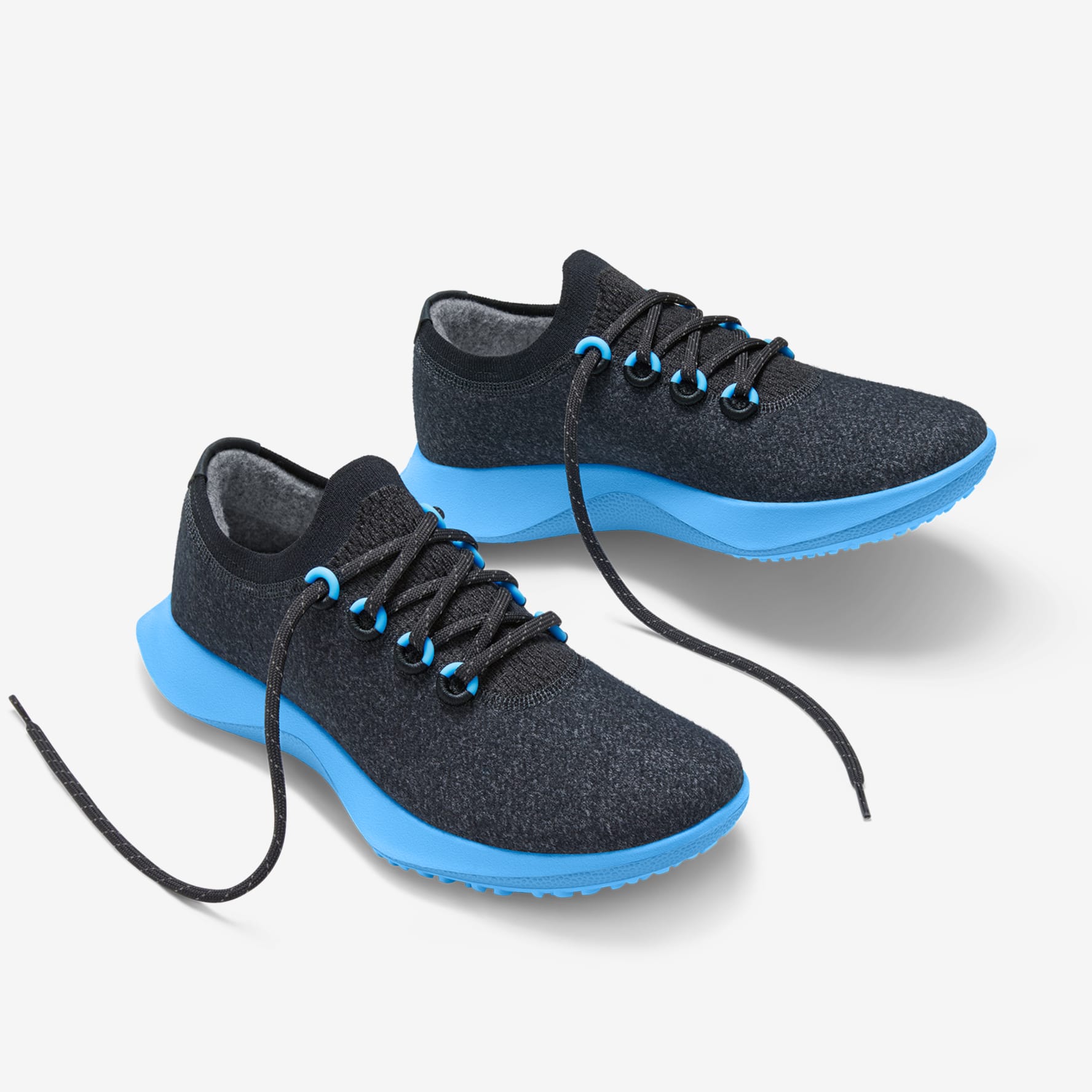 Women's shoes 2025 with blue soles