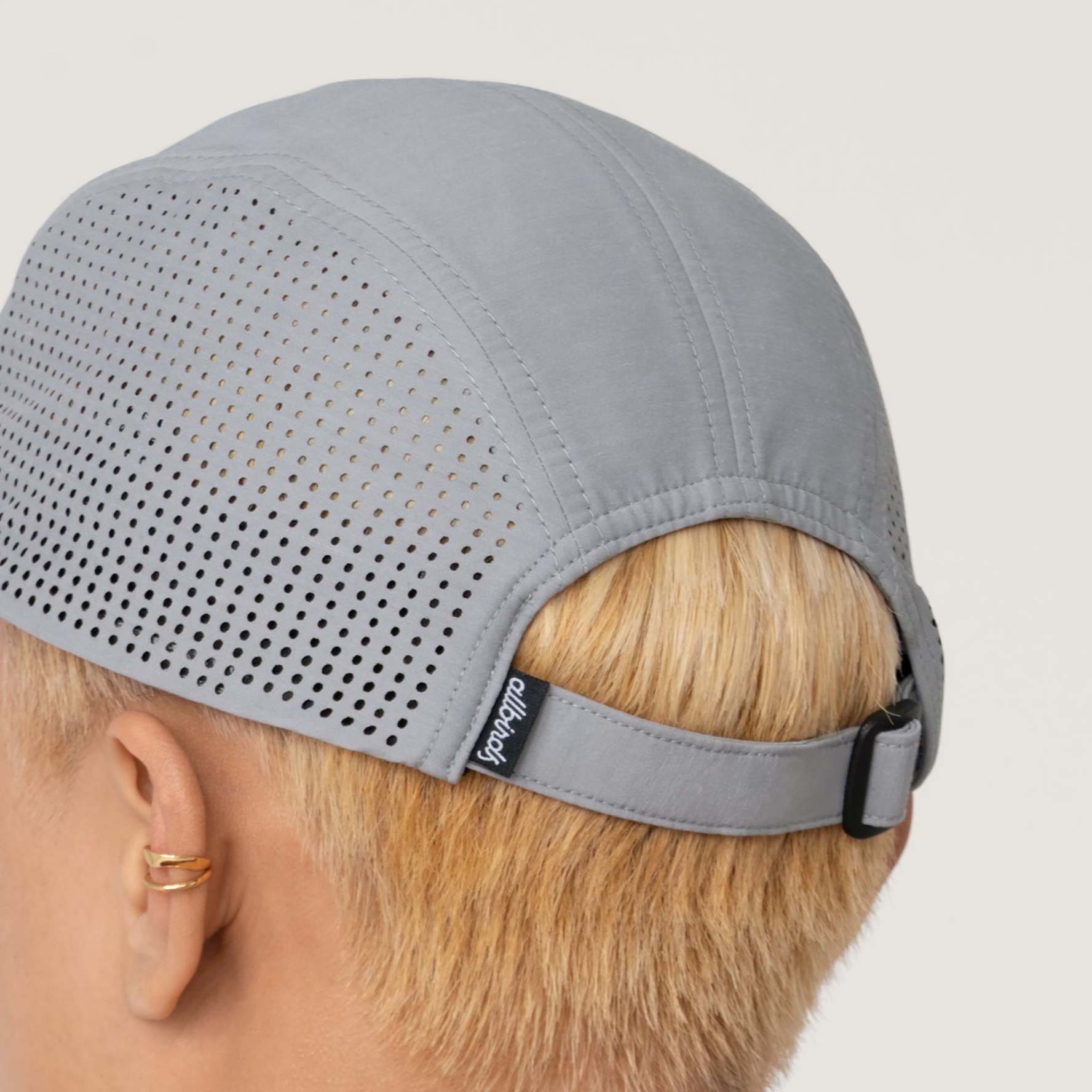 Lightweight cap top
