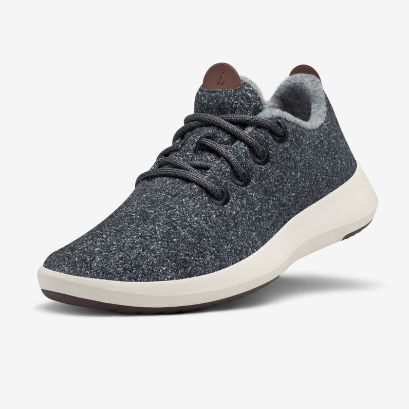 WW1MNCW_SHOE_ANGLE_GLOBAL_MENS_WOOL_RUNNER_MIZZLE_NATURAL_GREY_CREAM_2a209bf5-d244-409b-9ca4-0d1d6122cb45.png