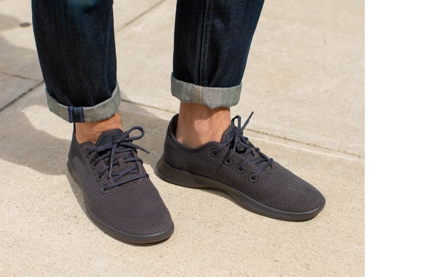 men s tree runners charcoal charcoal sole