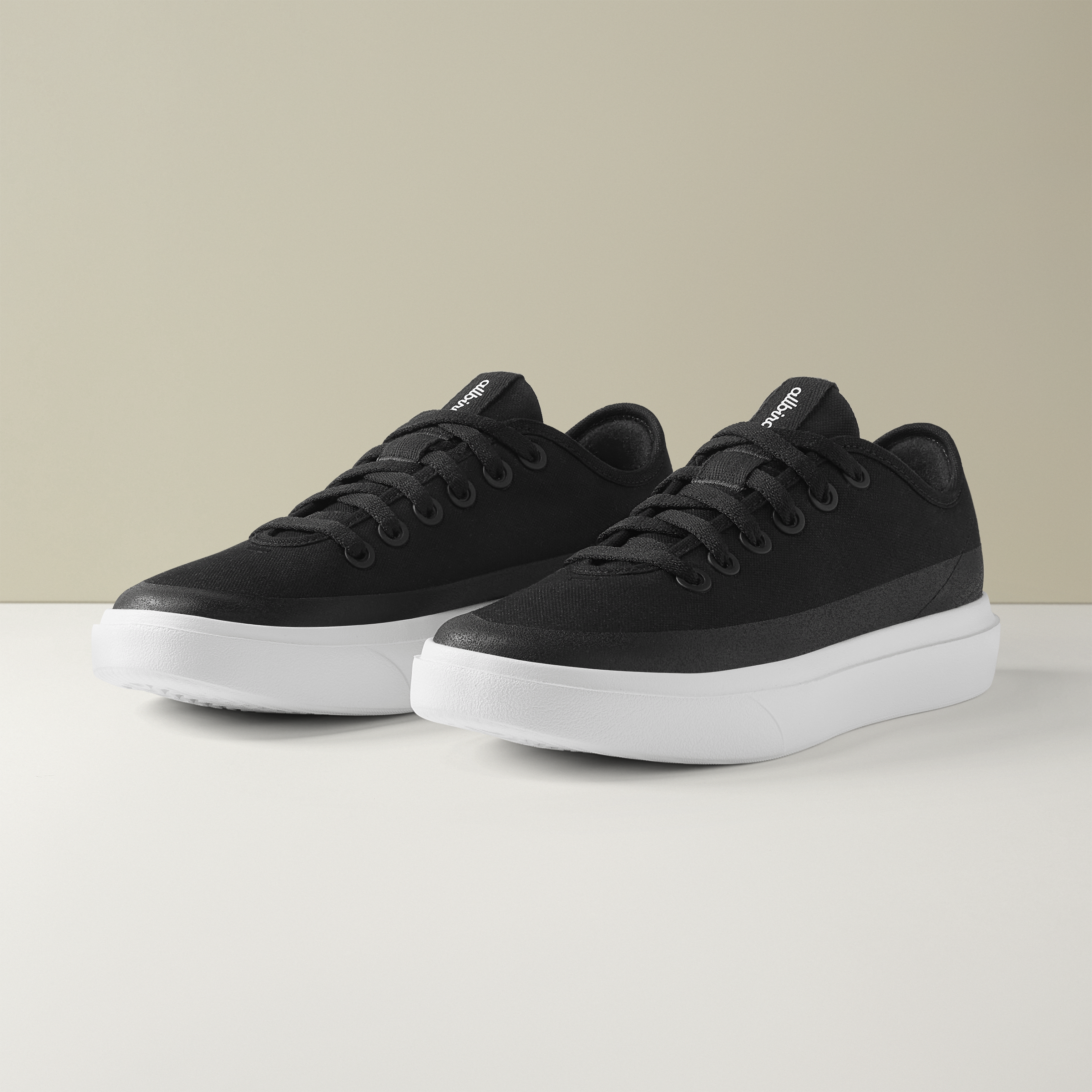 A10678 S24Q2 Canvas Piper 2 Natural Black Blizzard SVP