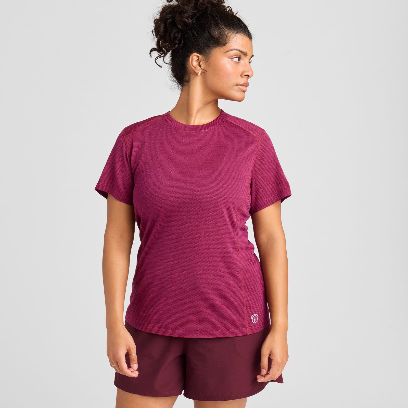 Q3-CL-Perforam-Appareal-RunTee-SS-Female-ThriveCrimson-01