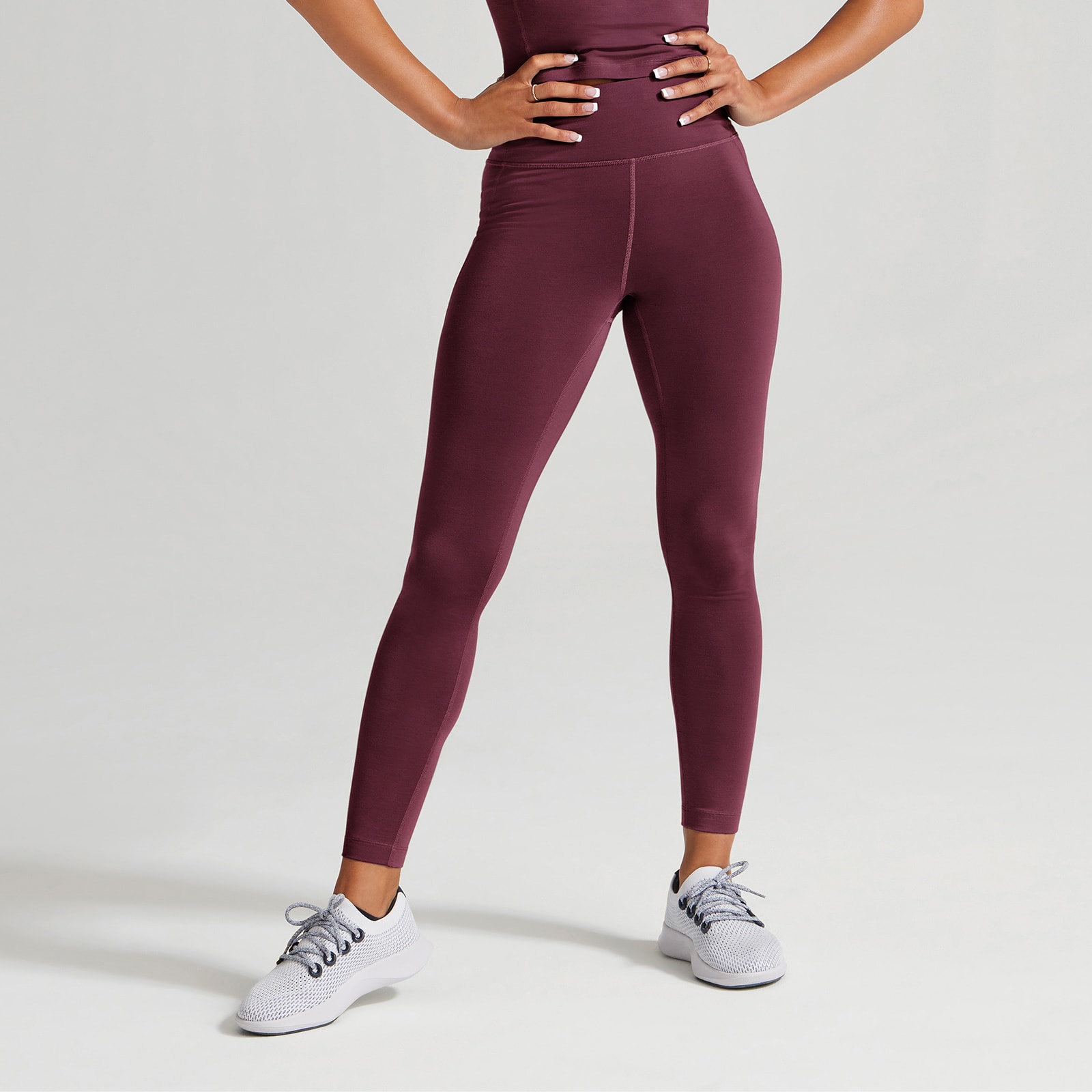 21Q3 perform-apparel custom-collection-page-crops-W 1600x1600 19