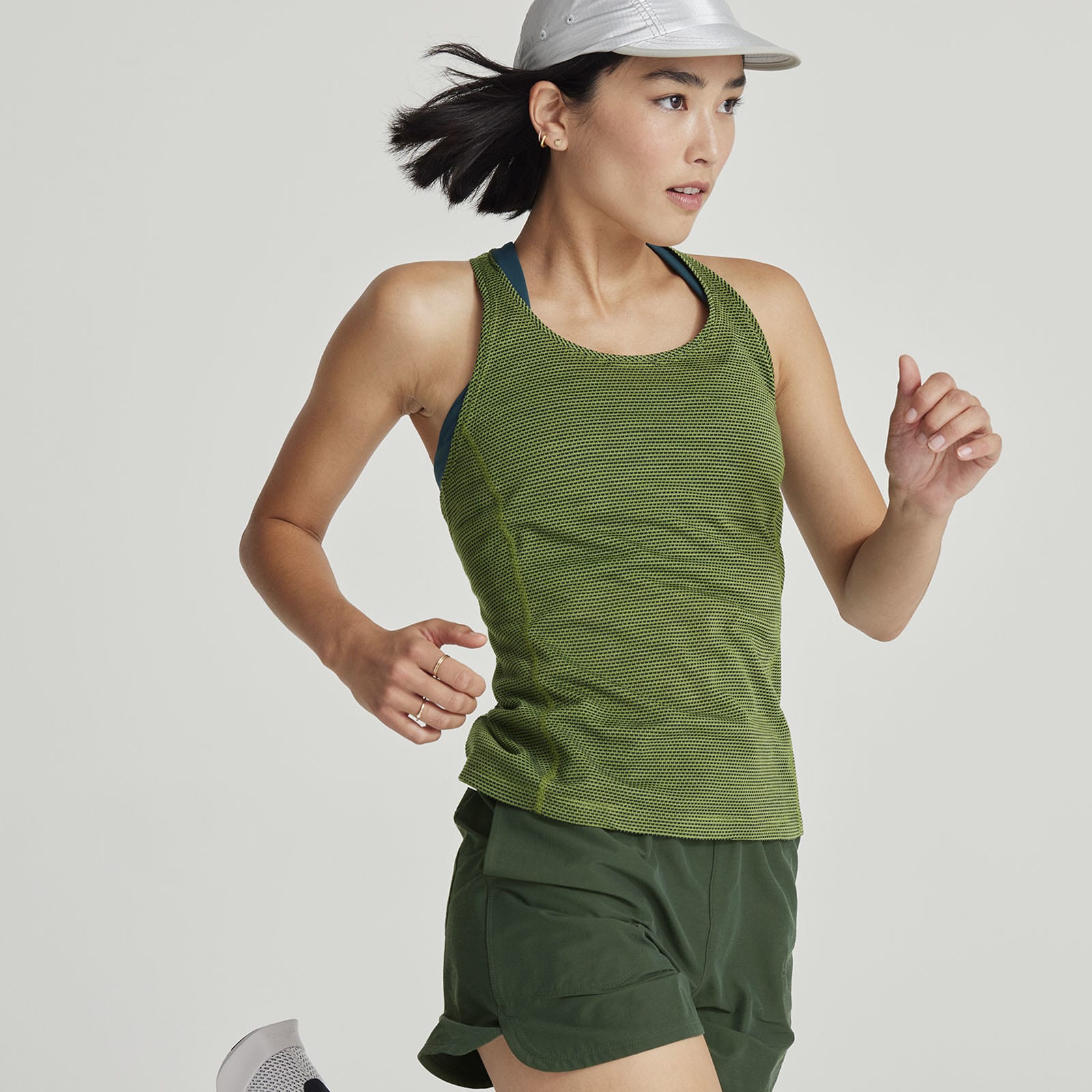 Allbirds 21-Q4 PDP 40 Womens Natural Run Tank Pine 6311.jpg